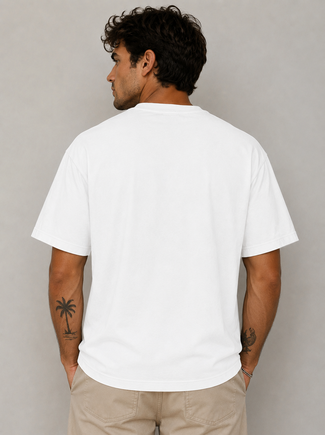 Toucan Oasis - Oversized T-shirts