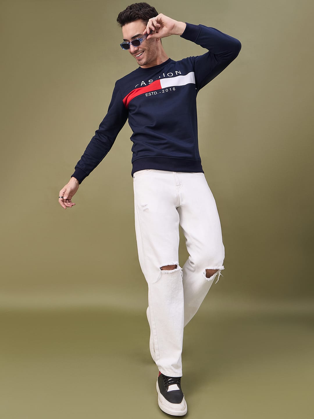 Men's Casual Sweatshirt with "Fashion" Print